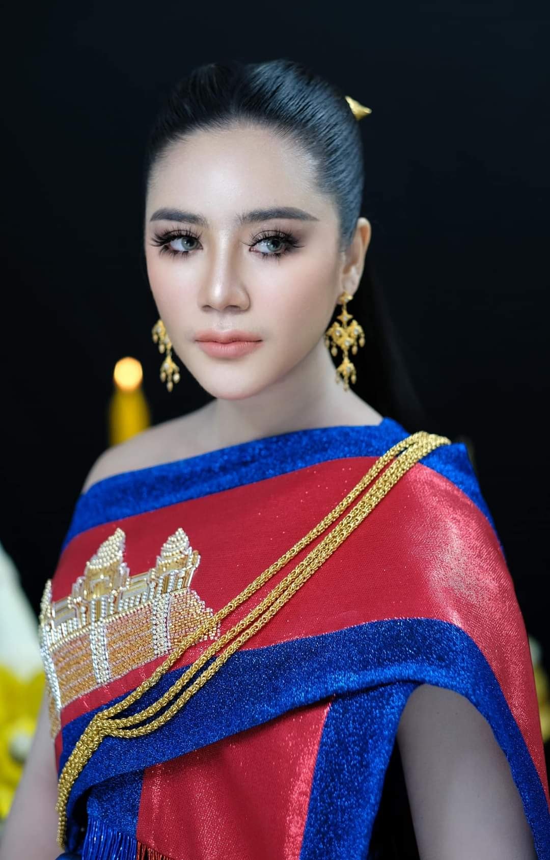 នាវាចម្បាំង​របស់​កងទ័ពជើងទឹក​សហរដ្ឋអាមេរិក USS Savannah បាន​មក​ដល់​កម្ពុជា កាលពី​ថ្ងៃ​ចន្ទ ដែល​ជា​ដំណើរ​ទស្សនកិច្ច​លើក​ដំបូង ក្នុង​រយៈពេល​៨​ឆ្នាំ ដោយ​ផ្តល់​ជា​សញ្ញា​មួយ​នៃ​ការ​ប្រែប្រួល​ជា​វិជ្ជមាន​នៃ​ទំនាក់ទំនង​រវាង​កម្ពុជា និង​អា​មេ​រិ​ក